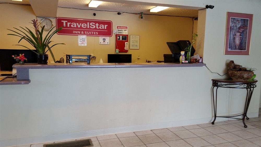 Travelstar Inn & Suites Colorado Springs Buitenkant foto