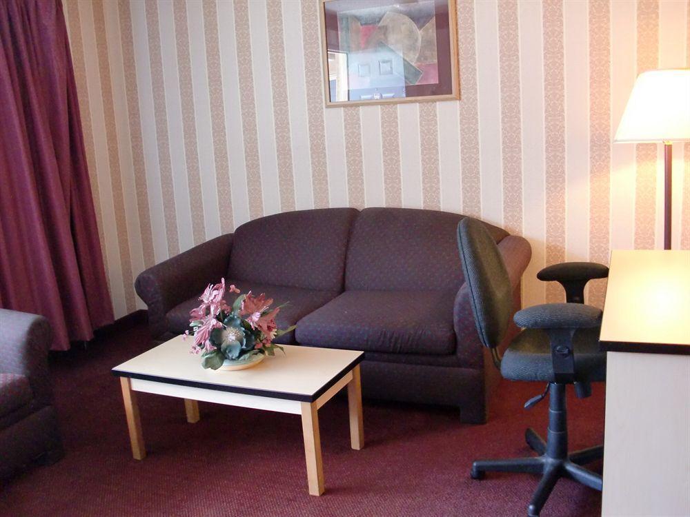 Travelstar Inn & Suites Colorado Springs Buitenkant foto