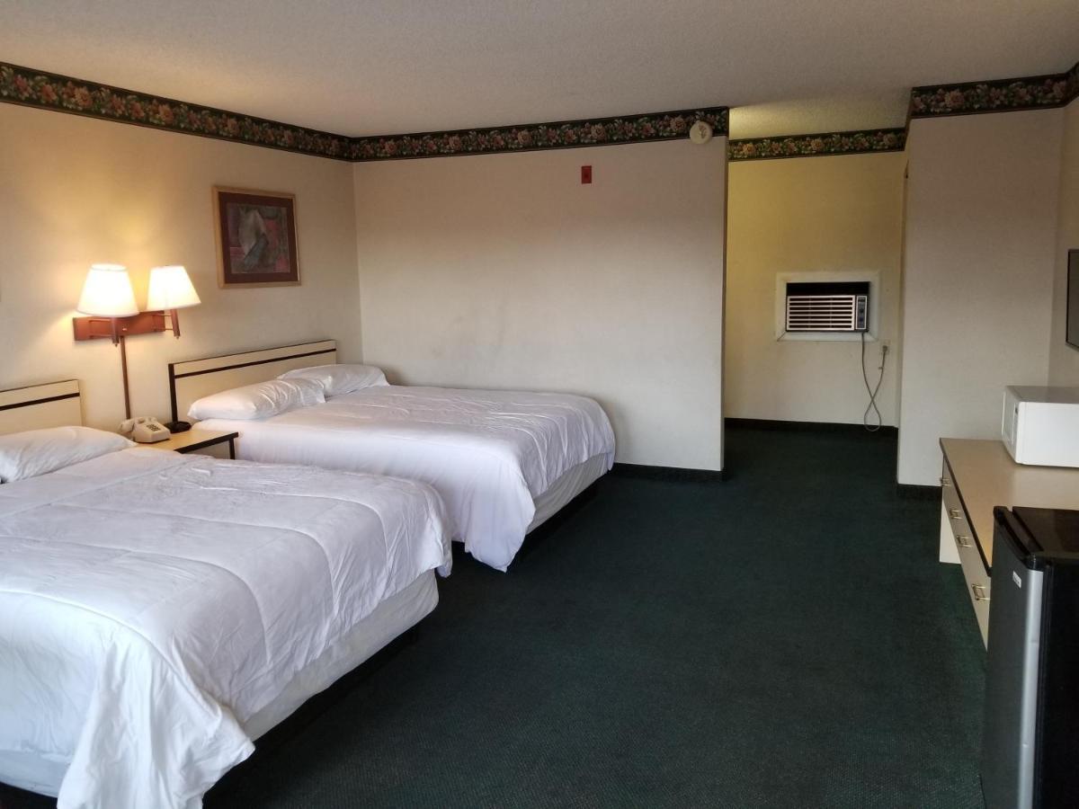 Travelstar Inn & Suites Colorado Springs Buitenkant foto