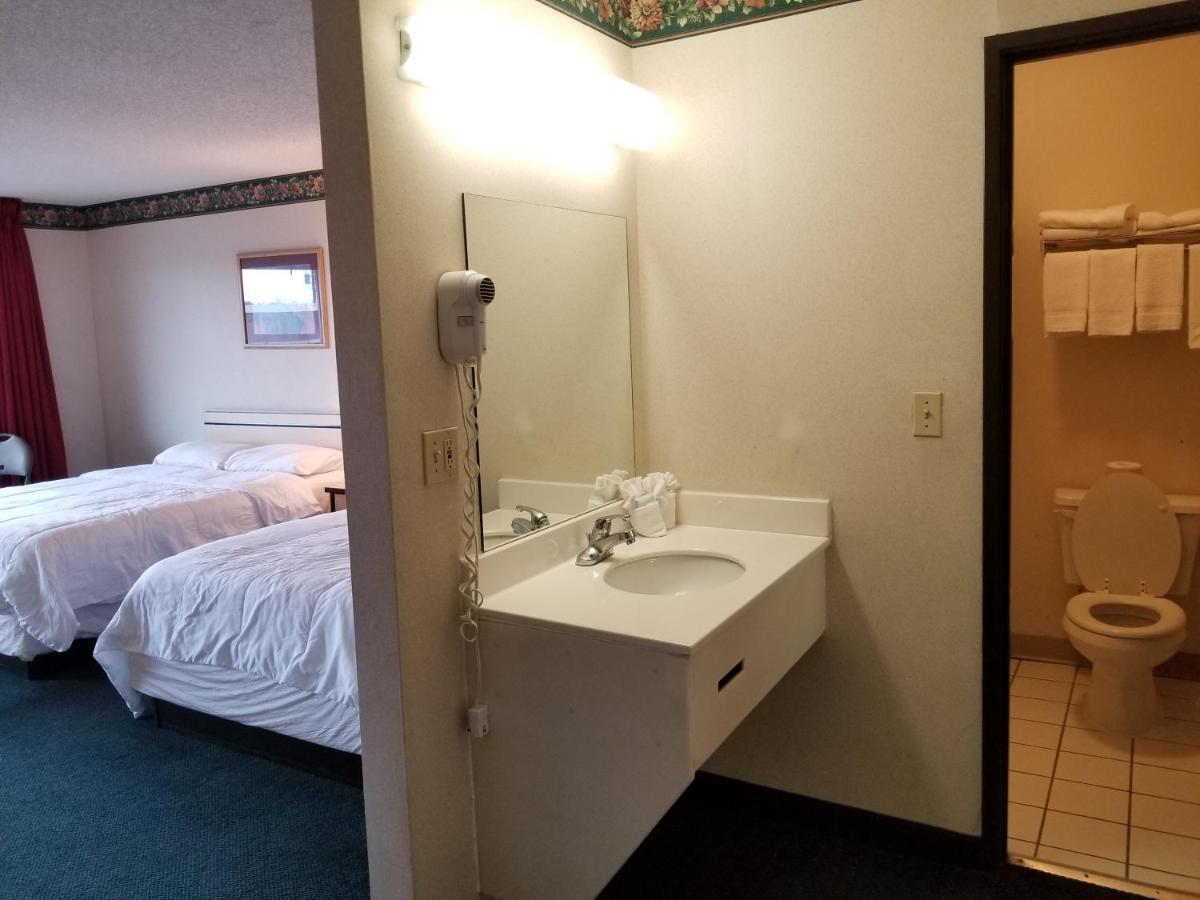 Travelstar Inn & Suites Colorado Springs Buitenkant foto